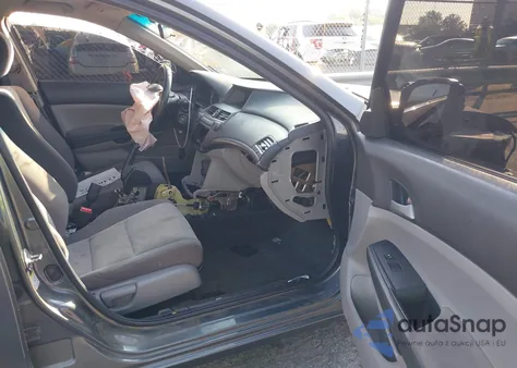 2010 Honda Accord 2.4 Lx z USA, uszkodzony, nr VIN 1HGCP2E38AA053095